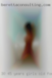 30-45 years girls old for threesomes in El Centro.