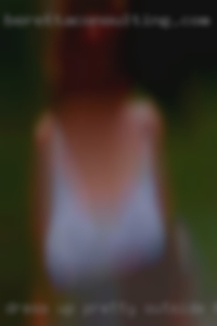Dress up pretty outside horny girls and inside near Burlington Iowa.