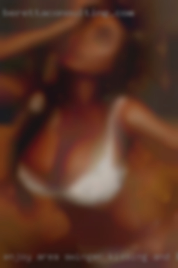 Enjoy area swinger kissing and licking in Perryopolis PA.