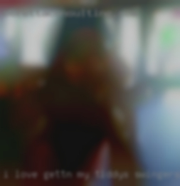 I love gettn my tiddy's swingers kiss sucked on.