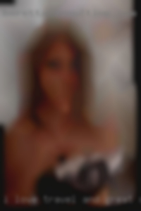 I love travel and great seniors sexy food and drinks in The Villages.