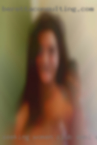 Seeking women club semi-casual encounters;.