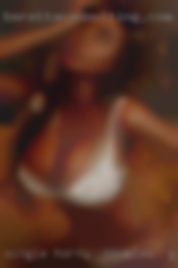 Single horny / couples / girls females/ from Alaska.